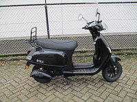 Killerbee - bromscooter - vxl injectie - scooter - afbeelding 8 van  11