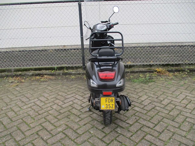 Killerbee - bromscooter - vxl injectie - scooter - afbeelding 10 van  11