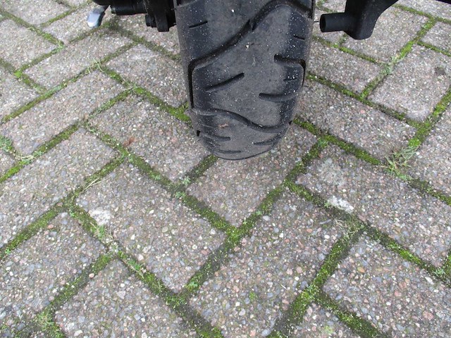 Killerbee - bromscooter - vxl injectie - scooter - afbeelding 11 van  11