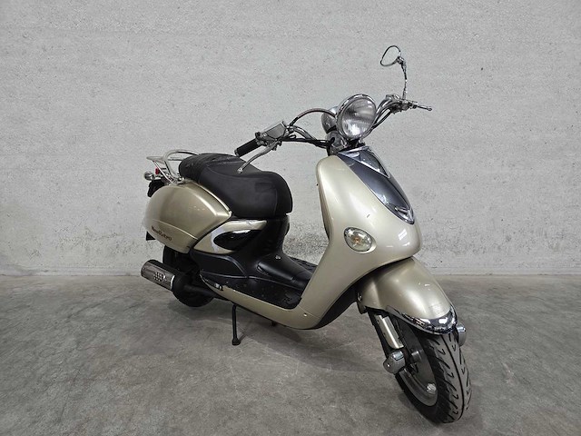 Killerbee - snor scooter - retro - 4t moped voor onderdelen - afbeelding 4 van  5
