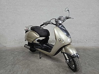 Killerbee - snor scooter - retro - 4t moped voor onderdelen - afbeelding 4 van  5