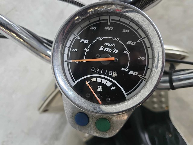 Killerbee - snor scooter - retro - 4t moped voor onderdelen - afbeelding 5 van  5