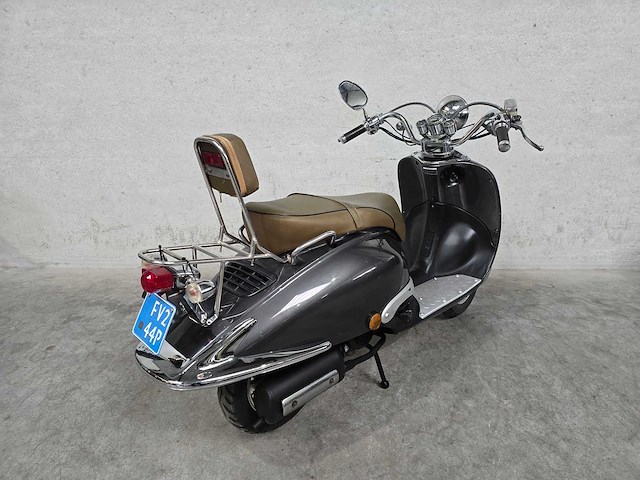 Killerbee - snorscooter - custom retro - 4t 25km uitvoering fv244p - afbeelding 5 van  7