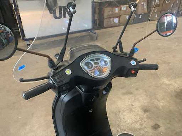 Killerbee sport snorscooter - afbeelding 11 van  12