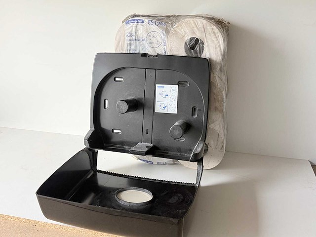 Kimberly-clark - dispencer + 2400m wc-papier - afbeelding 2 van  3