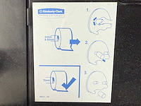 Kimberly-clark - dispencer + 2400m wc-papier - afbeelding 3 van  3