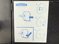 Kimberly-clark - dispencer + 2400m wc-papier - afbeelding 5 van  5