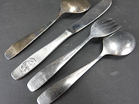 Kinder couvert diverse merken - afbeelding 4 van  5