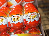 Kinder joy in 2 verpakkingen. tht 10-25. - afbeelding 2 van  2