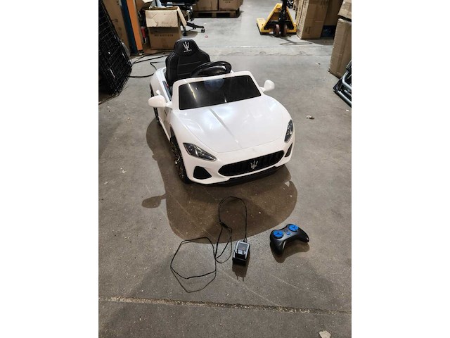 Kinder maserati op accu ca. 120 cm lang, wit - afbeelding 1 van  8