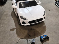 Kinder maserati op accu ca. 120 cm lang, wit - afbeelding 1 van  8