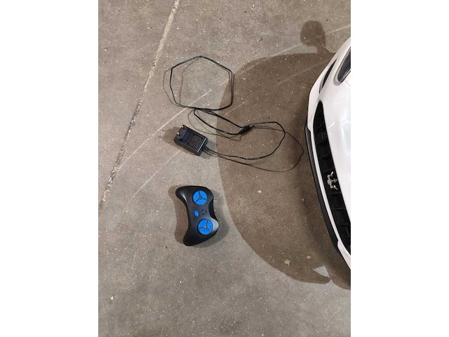 Kinder maserati op accu ca. 120 cm lang, wit - afbeelding 8 van  8