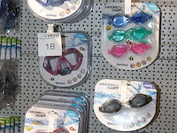 Kinderduik- en zwembrillen bestway, in diverse maten en uitvoeringen, ruim 80 stuks. - afbeelding 2 van  4