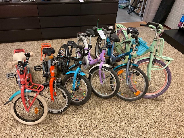 Kinderfietsen (6x) - afbeelding 1 van  3