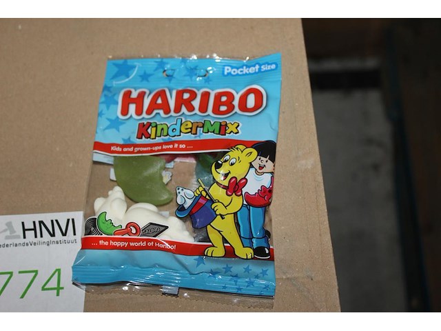 Kindermix haribo in 5 overdozen met 28 zakjes a 70 g. tht 6-2026. - afbeelding 1 van  2