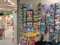 Kinders veiligheid zwemdrijfmiddelen vnl. bestway en jilong w.o. boeien, zwembandjes- en vestjes, zitkussen...