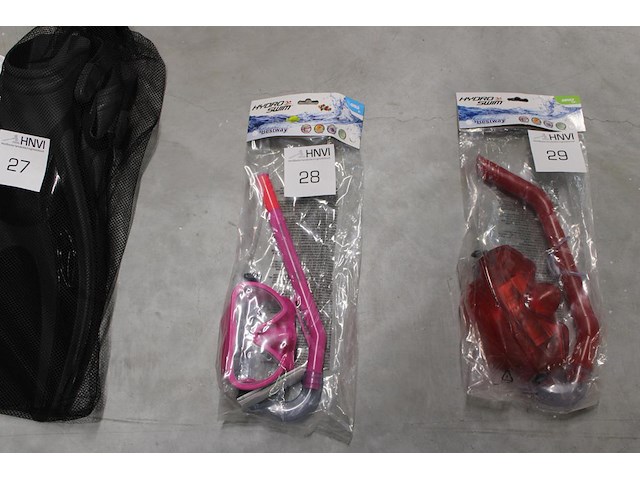 Kindersnorkelset bestway bestaande uit snorkel, zwemvliezen en bril. - afbeelding 1 van  2