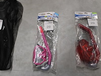 Kindersnorkelset bestway bestaande uit snorkel, zwemvliezen en bril. - afbeelding 1 van  2