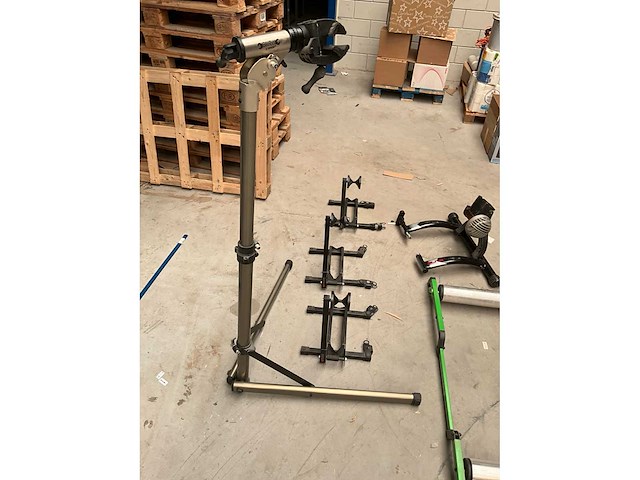 Kinetic / fluid primo fietstraininers + fietsstatieven - afbeelding 3 van  5