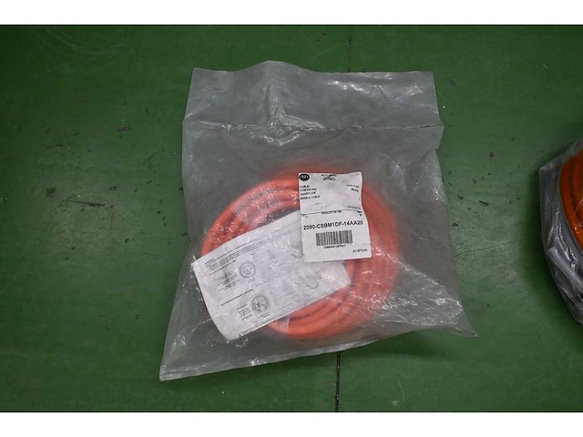 Kinetix 2090-csbm1df-14aa20 20-meter signaalkabel rol - afbeelding 1 van  2