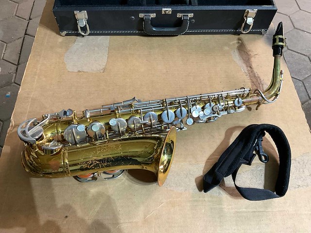 King 613 saxofoon - afbeelding 1 van  4