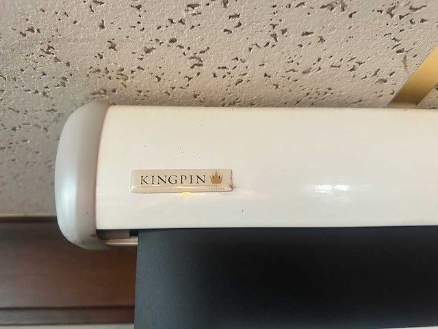 Kingpin - projectiescherm met afstandsbediening - afbeelding 3 van  4