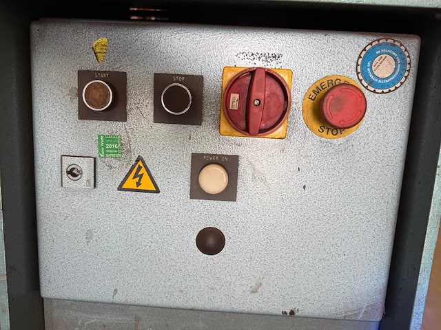 Kingsland - 85p 625 - ponsmachine - afbeelding 2 van  5