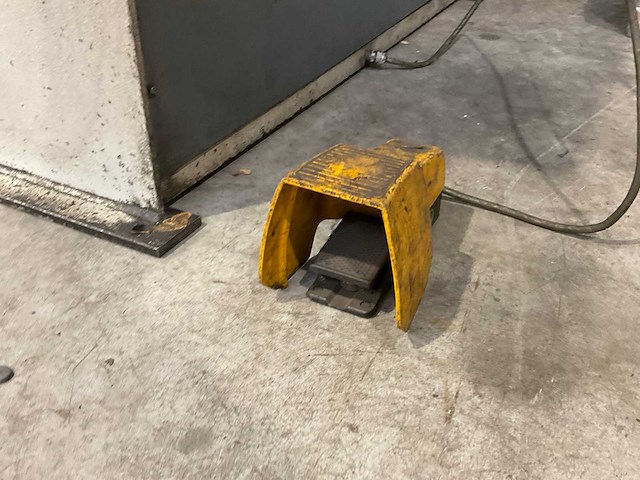 Kingsland compact 60 pons- en knipmachine - afbeelding 3 van  18