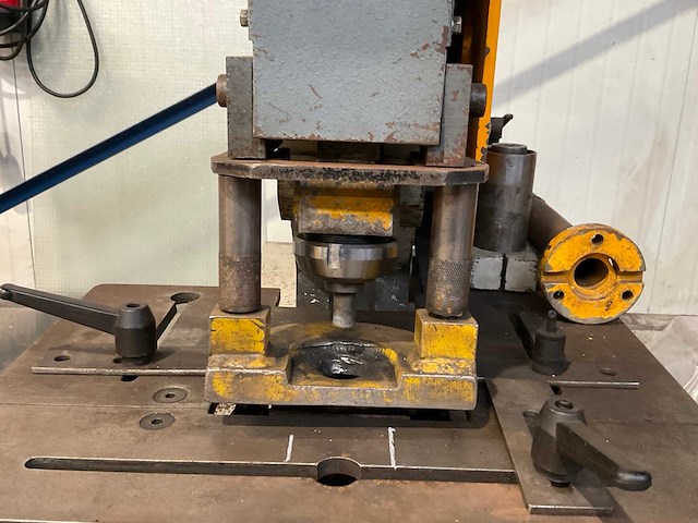 Kingsland compact 60 pons- en knipmachine - afbeelding 14 van  18