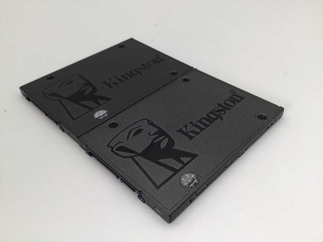 Kingston 240gb sata ssd interne hardeschijf (2x) - afbeelding 1 van  6