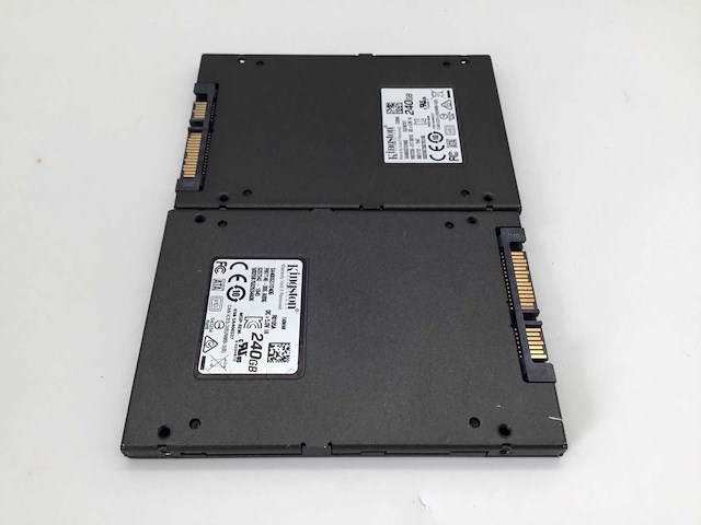 Kingston 240gb sata ssd interne hardeschijf (2x) - afbeelding 4 van  6