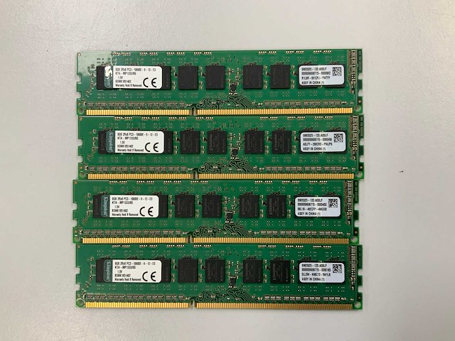 Kingston 32gb(4x8gb 2rx8) pc3-10600-e-9-12-e3 kta-mp1333/8g sticks - afbeelding 1 van  2