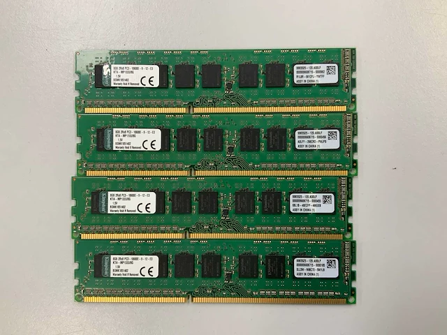 Kingston 32gb(4x8gb 2rx8) pc3-10600-e-9-12-e3 kta-mp1333/8g sticks - afbeelding 1 van  2