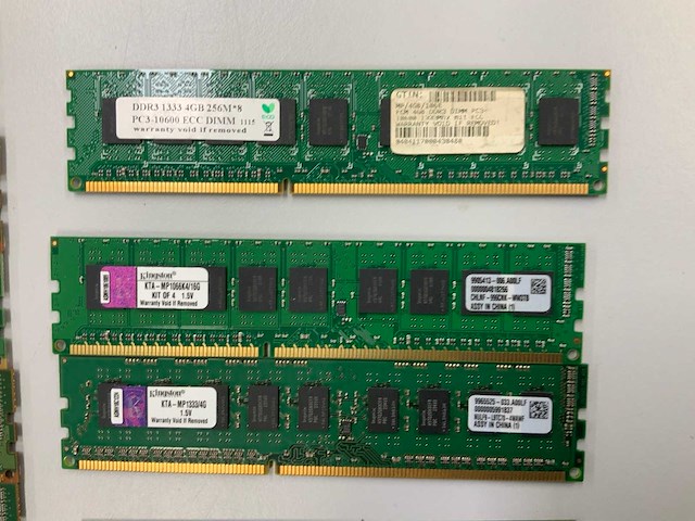 Kingston 56gb(14x 4 gb) diverse ddr3 sticks - afbeelding 3 van  5
