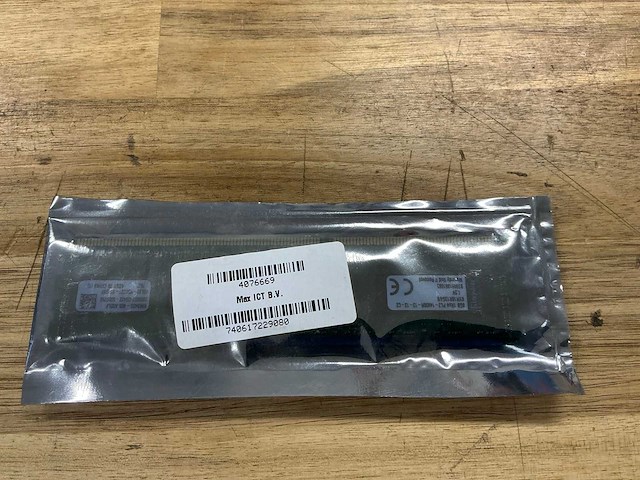 Kingston 8gb kvr18r13s4/8 - afbeelding 2 van  3