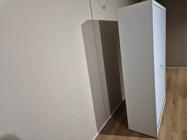 Kinnarps - kantoor - roldeurkast - kantoorartikelen - drawer cabinet - afbeelding 3 van  8