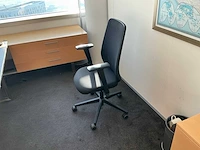Kinnarps bureau opstelling - afbeelding 13 van  13
