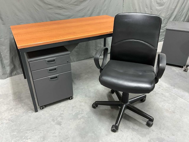 Kinnarps bureau set - afbeelding 5 van  7