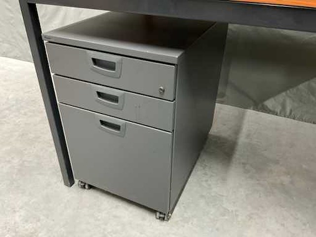 Kinnarps bureau set - afbeelding 8 van  10