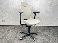 Kinnarps plus 6/8 - ergonomische bureaustoel - afbeelding 1 van  18