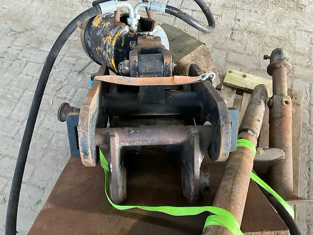 Kinshofer - as 10 - hydraulische grondboor - afbeelding 4 van  14