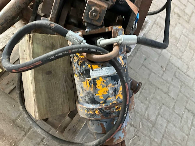 Kinshofer - as 10 - hydraulische grondboor - afbeelding 12 van  14