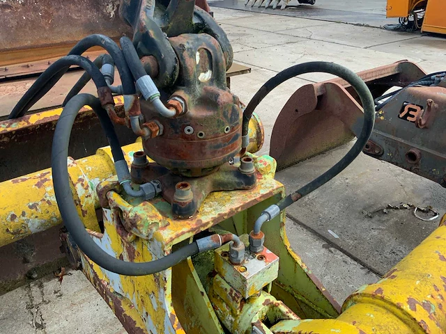 Kinshofer schalenknijpbak met rotator - afbeelding 3 van  5