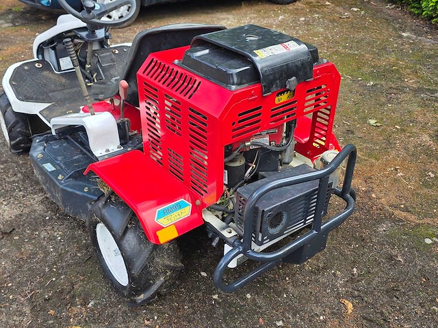 Kioritz orec rm95 - offroad maaier - ruwterrein - 95cm maaidek - zitmaaier - afbeelding 4 van  8
