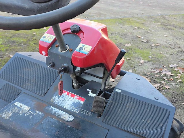 Kioritz orec rm98 - offroad maaier - ruwterrein - 98cm maaidek - zitmaaier - afbeelding 7 van  9