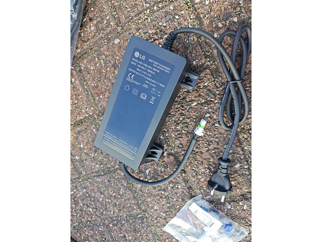 Kioti - l321hr - robotmaaier - afbeelding 4 van  9