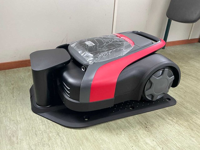 Kioti l321hr 3000m2 robotmaaier ongebruikt - afbeelding 1 van  19