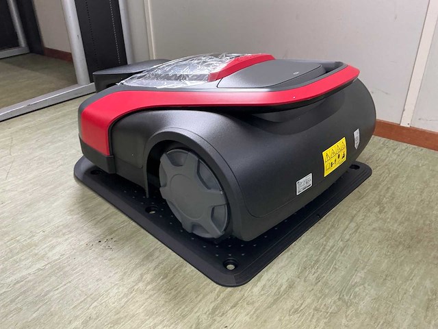 Kioti l321hr 3000m2 robotmaaier ongebruikt - afbeelding 13 van  19