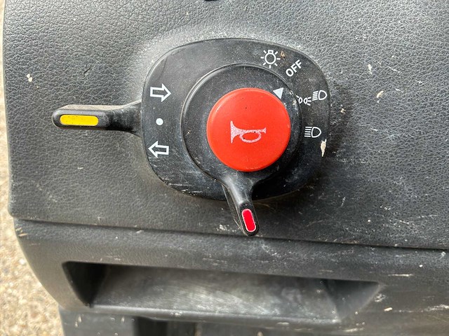 Kioti mec 2210 4x4 utiliteitsvoertuig - afbeelding 18 van  25