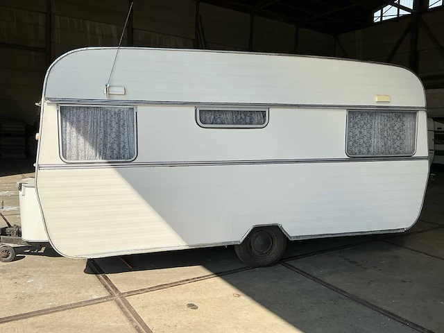 Kip eurokip caravan - afbeelding 9 van  16